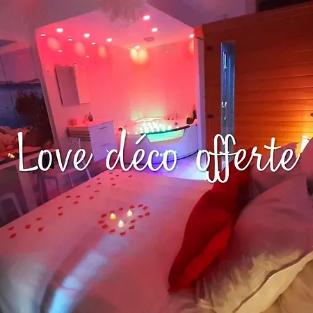 Le Bijou Avec Jacuzzi Et Sauna Privatif Terrasse Plein Sud Clim Parking Privatif Bandol